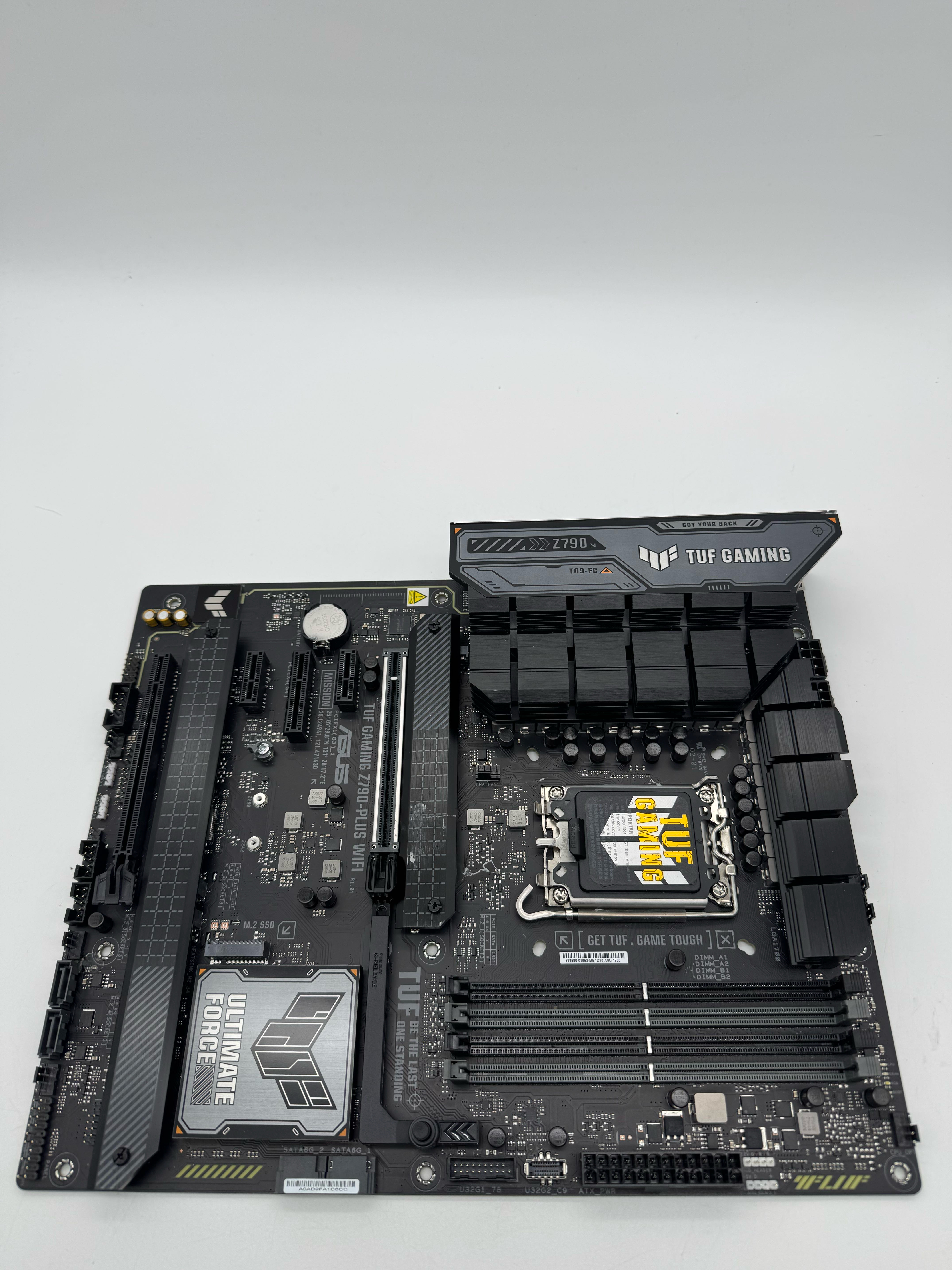 ASUS TUF Gaming Z790-PLUS WiFi ATX Motherboard LGA 1700 DDR5 PCIe 5.0 Black (2)