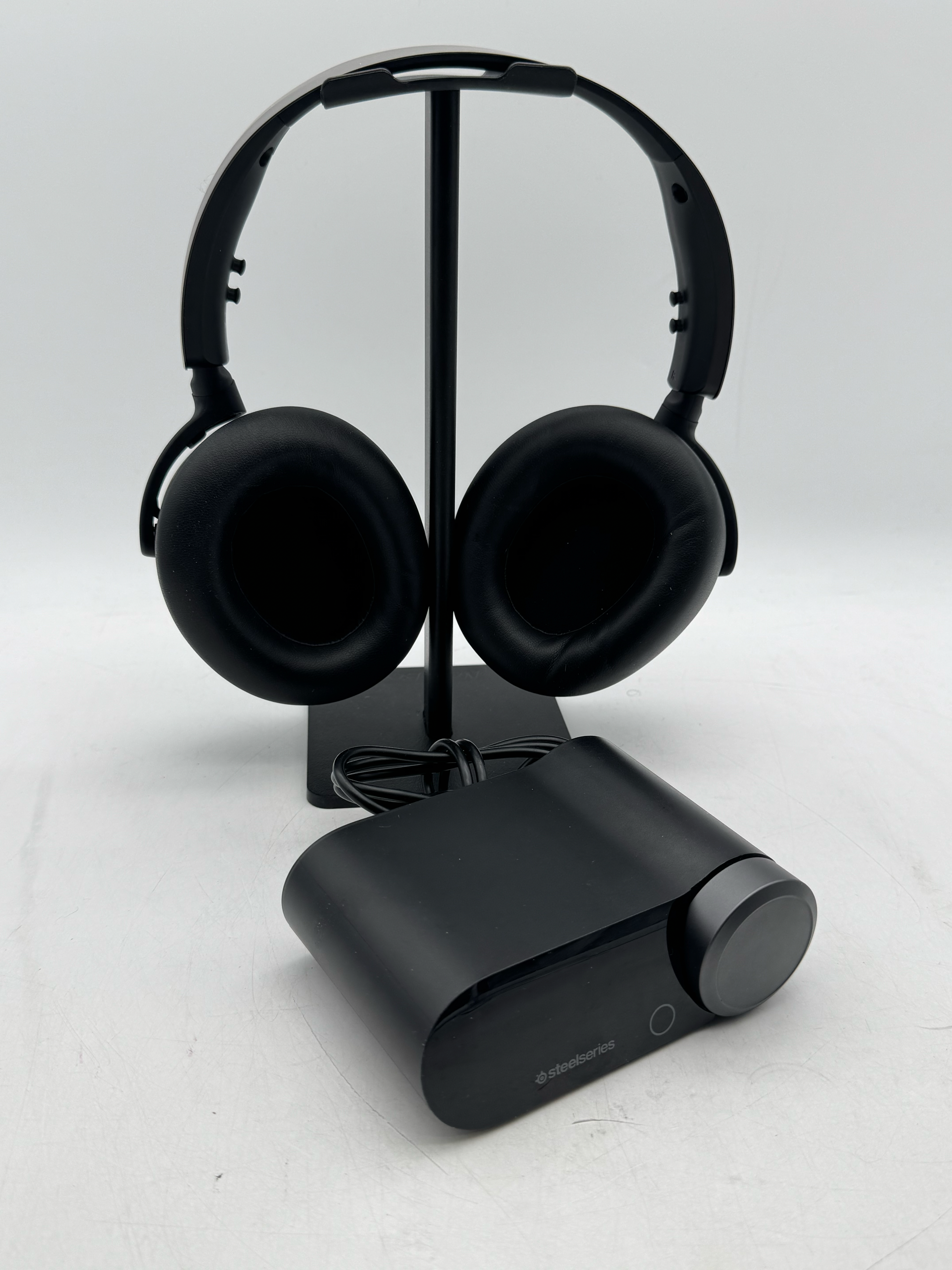SteelSeries Arctis Nova Pro Wireless Headset Active Noise Cancelling Xbox (2)